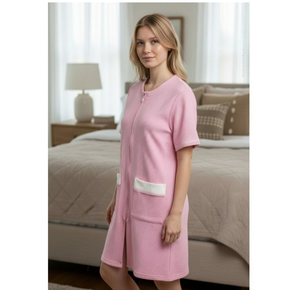Cypress Quilted Robe‎ House Coat Bubble Gum Pink Short Sleeve Zipper 2 Pockets
